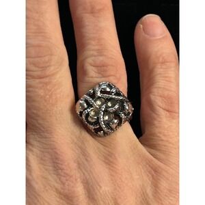 Vintage Avon Silver Tone Ring Openwork Floral Statement Fashion Ring Size 6